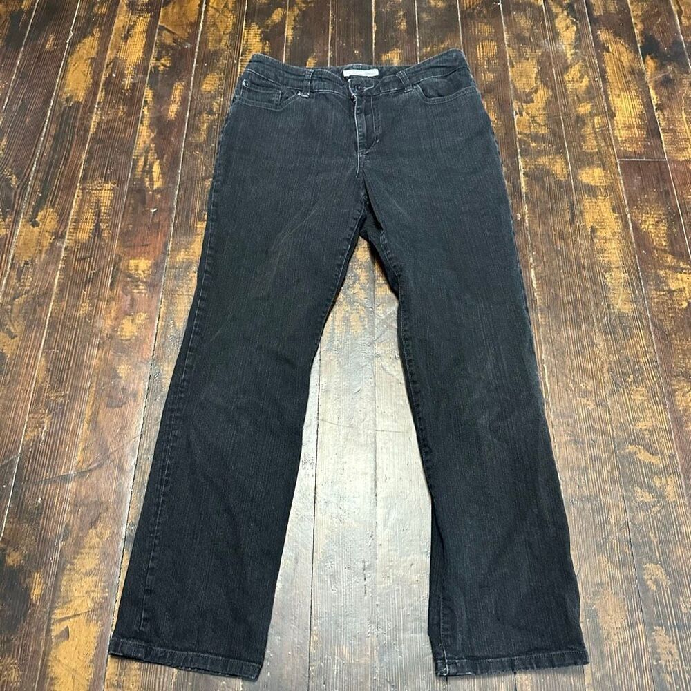 Chico’s black Platinum straight leg 1/8 comfortable jeans